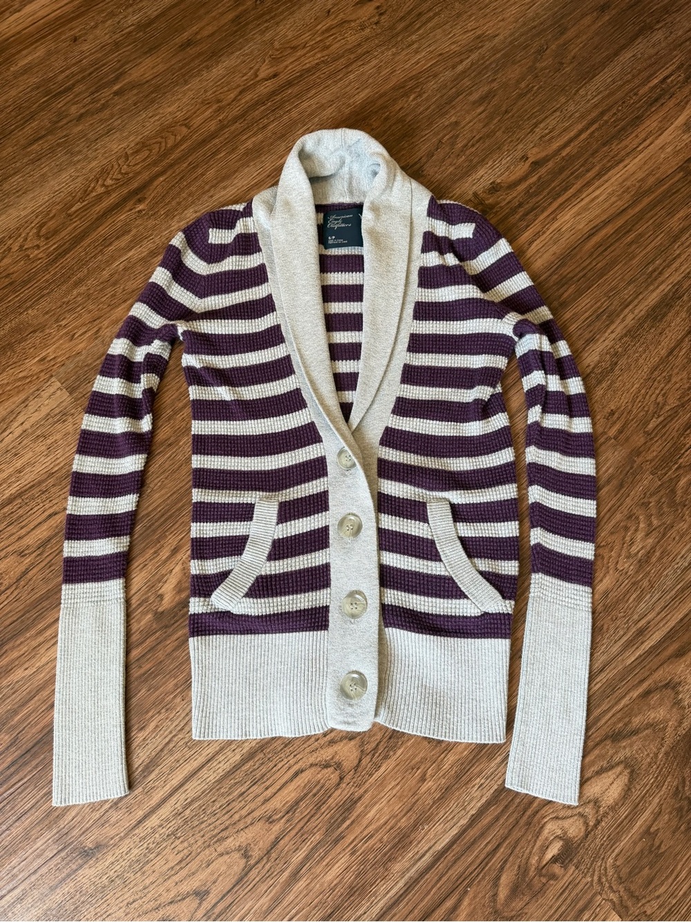 American Eagle Y2K Woman’s Preppy Cardigan